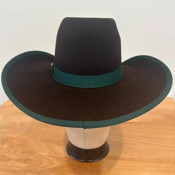 NEW!! Resistol- Hooey Hat. Size 6 7/8. Brand new with tag. Never been worn